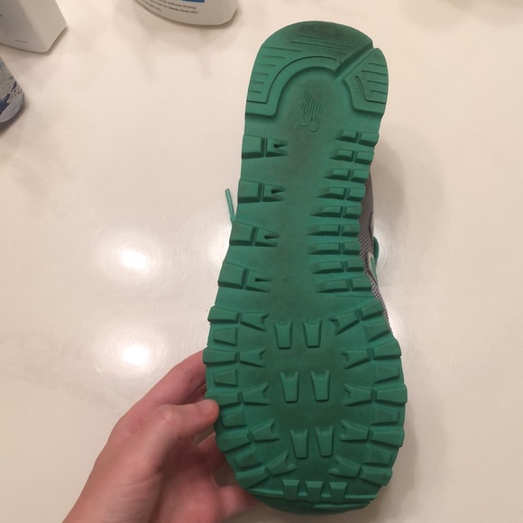 Shoes - Picture 3 of 4